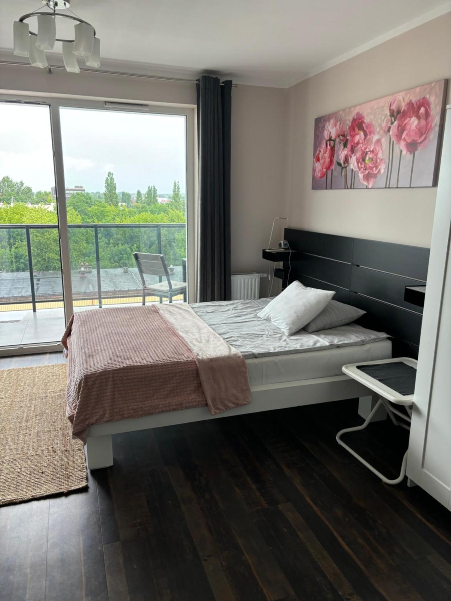 Kawalerka Na Targowej Apartment Torun Luaran gambar